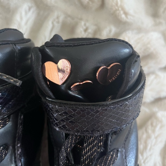 Girls Sketcher High Top Black with rose-gold trim - Picture 4 of 6